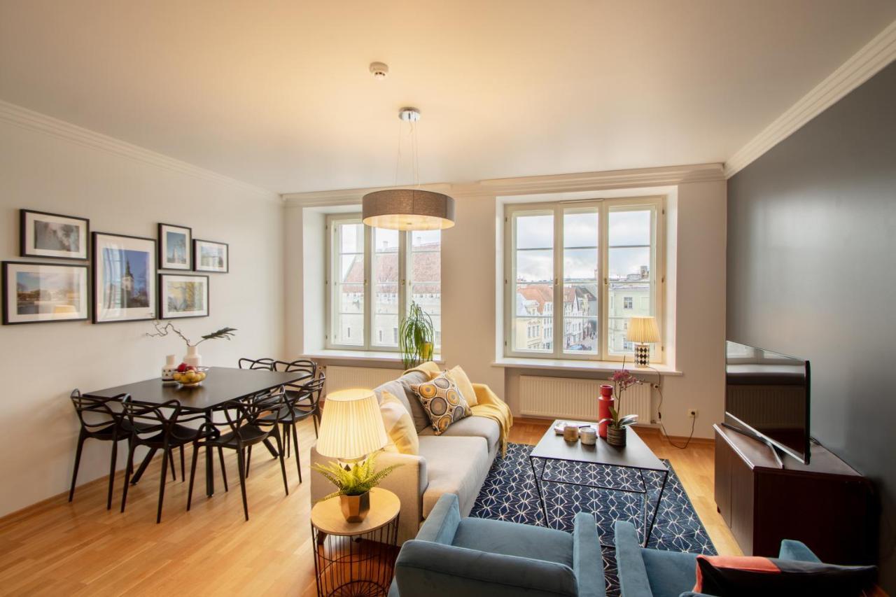 Tallinn City Apartments Old Town Square Bagian luar foto