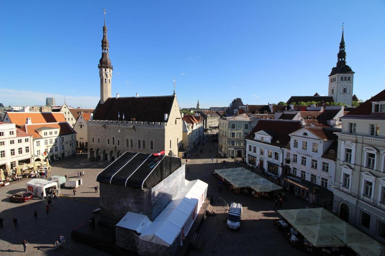 Tallinn City Apartments Old Town Square Bagian luar foto